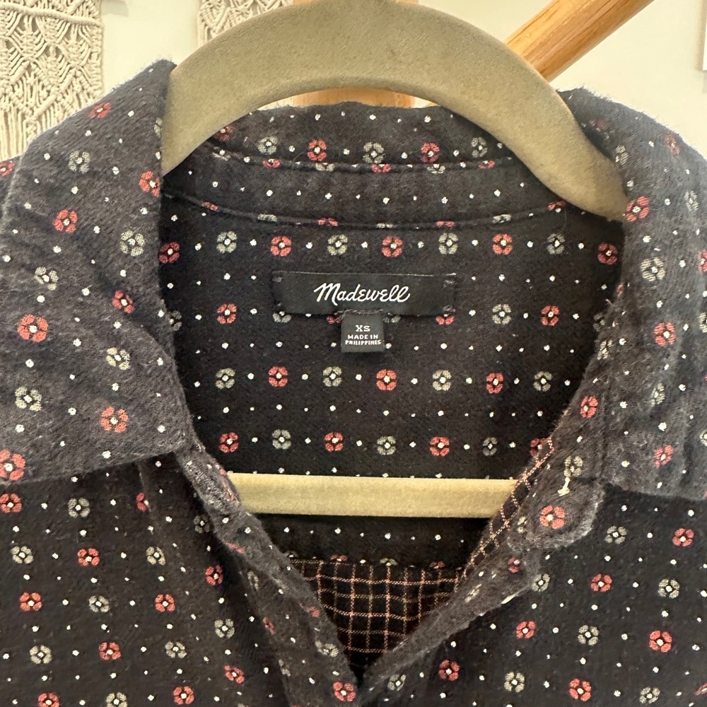 Madewell XS Dark Navy Micro Floral Cotton Button Down Shirt, Fits a Medium - Picture 2 of 6